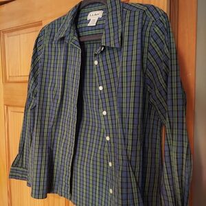 Womens L.L. Bean Blue and Green Plaid Button-Down Shirt Size Medium